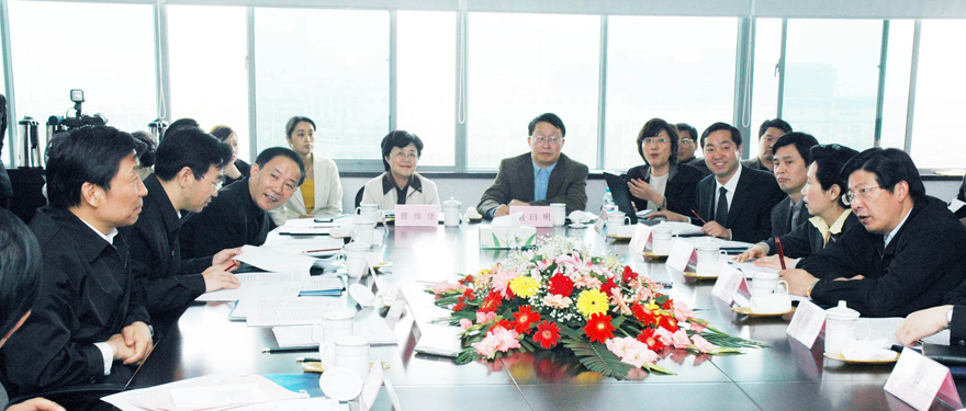 国家副主席李源潮在中圣召开自主创新座谈会