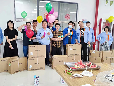 与美好生活一见“粽”情--记徐州中圣第二季度生日会及端午节活动 